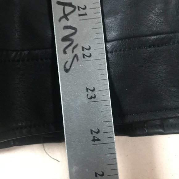 Arizona Jeans Ladies Black Faux Leather Riding Jacket. Full Zip, zip up pockets - Picture 7 of 11